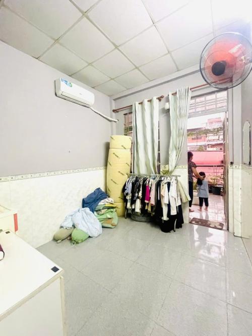 **Căn hộ 32m2 Nguyễn Trọng Tuyển, 5 tầng, giá 5.1 tỷ - Sở hữu ngay hôm nay!**